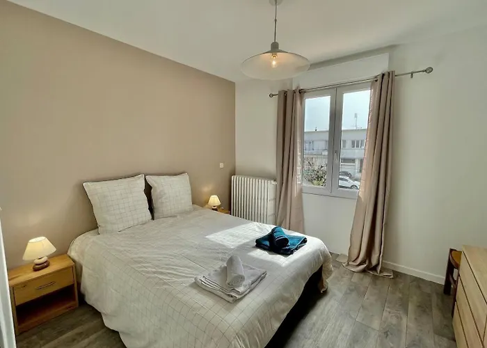 Casa de Férias Escapade à - A 5min De La Gare Jardin *