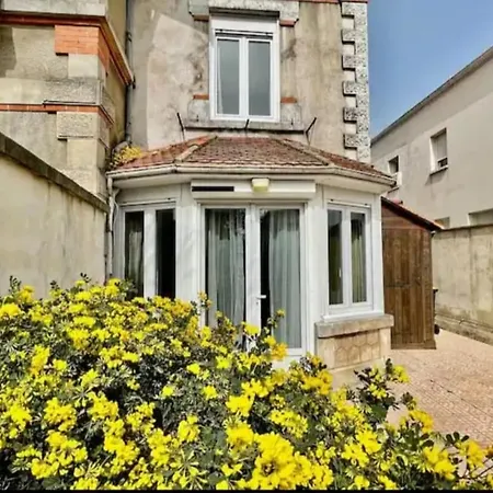 Holiday home Escapade A - A 5min De La Gare Jardin